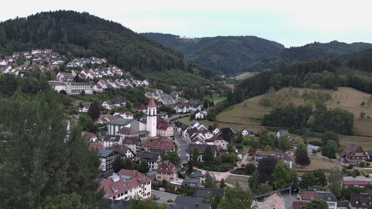Dieses Bild zeigt eine Webcam-Aufnahme von Ottenhöfen, aufgenommen am Mittwoch, den 22.07.2026 um 21:00 Uhr