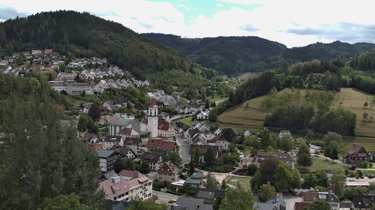 Dieses Bild zeigt eine Webcam-Aufnahme von Ottenhöfen, aufgenommen am Montag, den 31.08.2026 um 14:20 Uhr