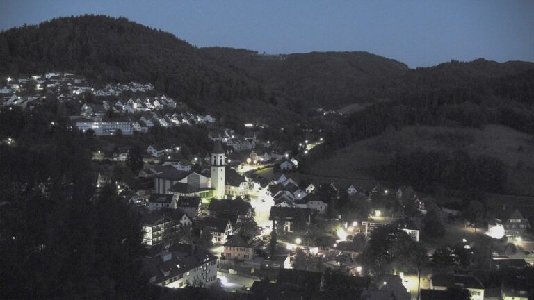 Dieses Bild zeigt eine Webcam-Aufnahme von Ottenhöfen, aufgenommen am Samstag, den 11.07.2026 um 22:30 Uhr