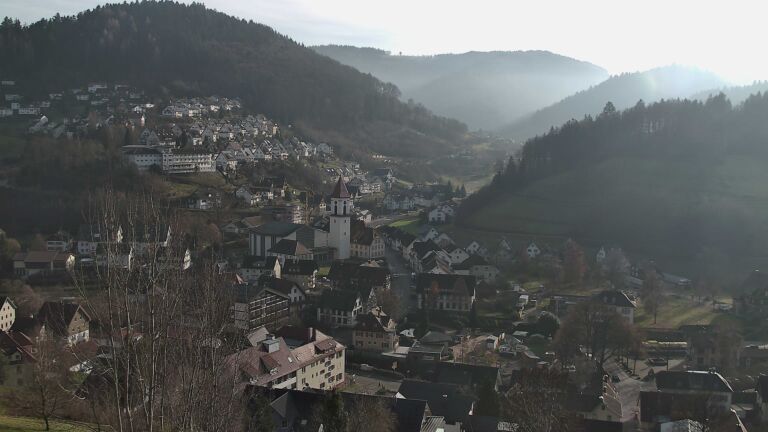 Dieses Bild zeigt eine Webcam-Aufnahme von Ottenhöfen, aufgenommen am Freitag, den 12.12.2025 um 14:00 Uhr