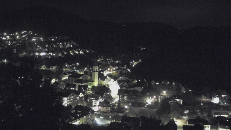 Dieses Bild zeigt eine Webcam-Aufnahme von Ottenhöfen, aufgenommen am Sonntag, den 11.10.2026 um 20:30 Uhr