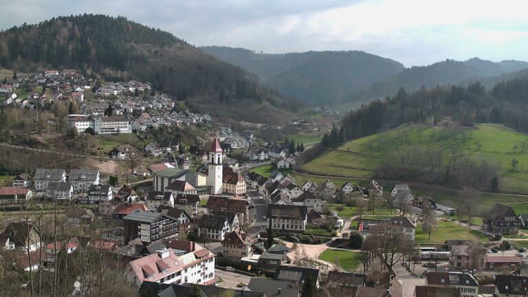 Dieses Bild zeigt eine Webcam-Aufnahme von Ottenhöfen, aufgenommen am Montag, den 23.03.2026 um 15:00 Uhr