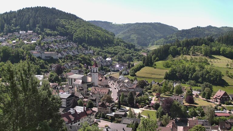 Dieses Bild zeigt eine Webcam-Aufnahme von Ottenhöfen, aufgenommen am Samstag, den 23.05.2026 um 11:10 Uhr