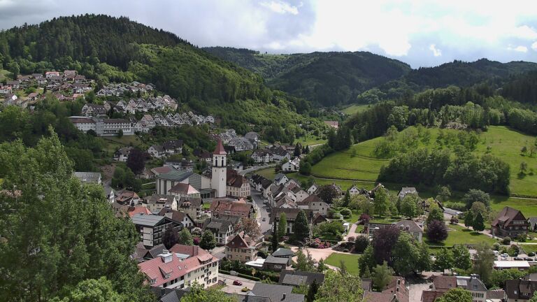 Dieses Bild zeigt eine Webcam-Aufnahme von Ottenhöfen, aufgenommen am Samstag, den 16.05.2026 um 14:20 Uhr