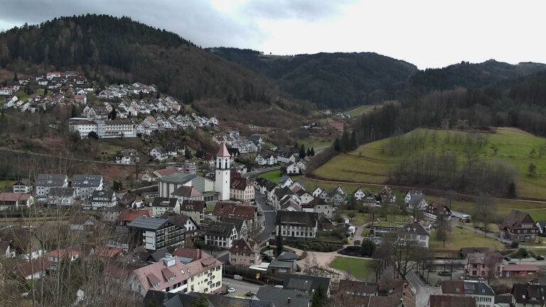 Dieses Bild zeigt eine Webcam-Aufnahme von Ottenhöfen, aufgenommen am Donnerstag, den 19.02.2026 um 15:20 Uhr