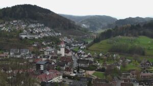 Dieses Bild zeigt eine Webcam-Aufnahme von Ottenhöfen, aufgenommen am Freitag, den 10.04.2026 um 08:30 Uhr