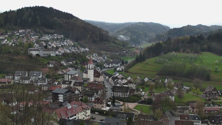 Dieses Bild zeigt eine Webcam-Aufnahme von Ottenhöfen, aufgenommen am Freitag, den 10.04.2026 um 08:30 Uhr