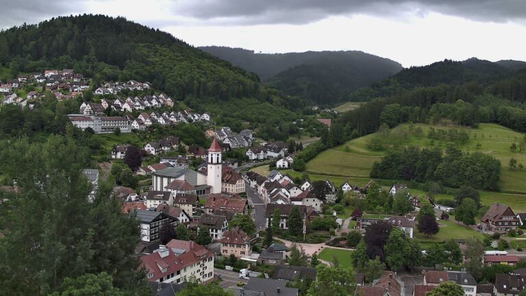 Dieses Bild zeigt eine Webcam-Aufnahme von Ottenhöfen, aufgenommen am Mittwoch, den 03.06.2026 um 15:20 Uhr