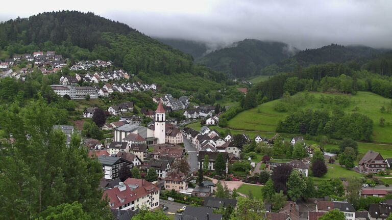 Dieses Bild zeigt eine Webcam-Aufnahme von Ottenhöfen, aufgenommen am Montag, den 11.05.2026 um 11:20 Uhr