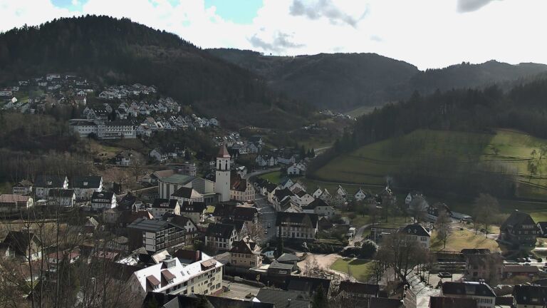 Dieses Bild zeigt eine Webcam-Aufnahme von Ottenhöfen, aufgenommen am Samstag, den 07.02.2026 um 13:40 Uhr