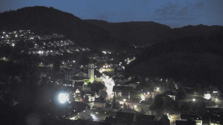 Dieses Bild zeigt eine Webcam-Aufnahme von Ottenhöfen, aufgenommen am Freitag, den 15.05.2026 um 22:00 Uhr