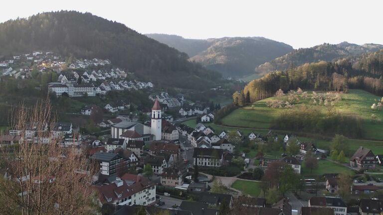 Dieses Bild zeigt eine Webcam-Aufnahme von Ottenhöfen, aufgenommen am Mittwoch, den 15.04.2026 um 07:40 Uhr