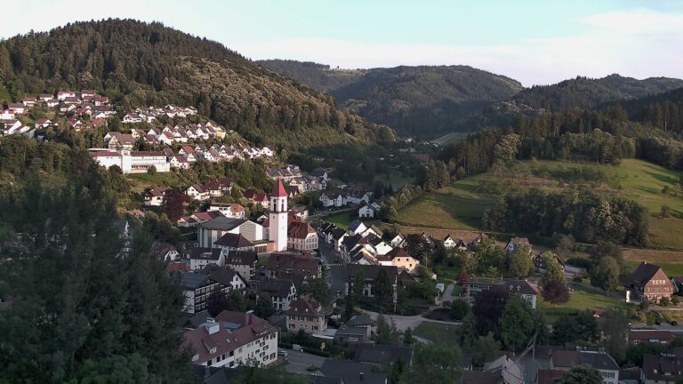 Dieses Bild zeigt eine Webcam-Aufnahme von Ottenhöfen, aufgenommen am Donnerstag, den 25.06.2026 um 20:40 Uhr