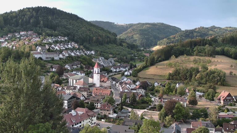 Dieses Bild zeigt eine Webcam-Aufnahme von Ottenhöfen, aufgenommen am Samstag, den 15.08.2026 um 07:40 Uhr