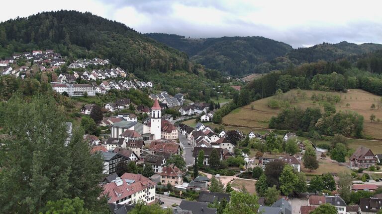 Dieses Bild zeigt eine Webcam-Aufnahme von Ottenhöfen, aufgenommen am Samstag, den 22.08.2026 um 08:40 Uhr