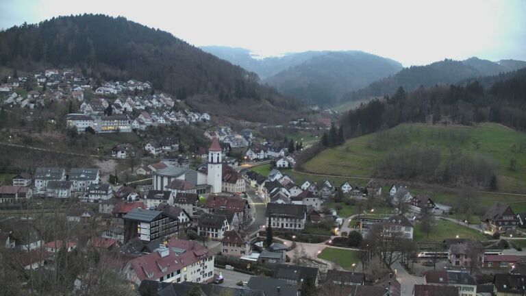 Dieses Bild zeigt eine Webcam-Aufnahme von Ottenhöfen, aufgenommen am Freitag, den 03.04.2026 um 06:50 Uhr