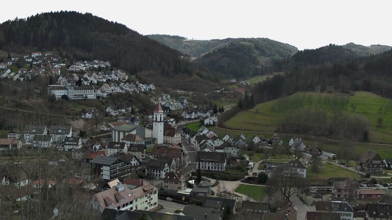 Dieses Bild zeigt eine Webcam-Aufnahme von Ottenhöfen, aufgenommen am Sonntag, den 01.03.2026 um 13:40 Uhr