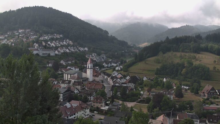 Dieses Bild zeigt eine Webcam-Aufnahme von Ottenhöfen, aufgenommen am Sonntag, den 19.07.2026 um 09:00 Uhr