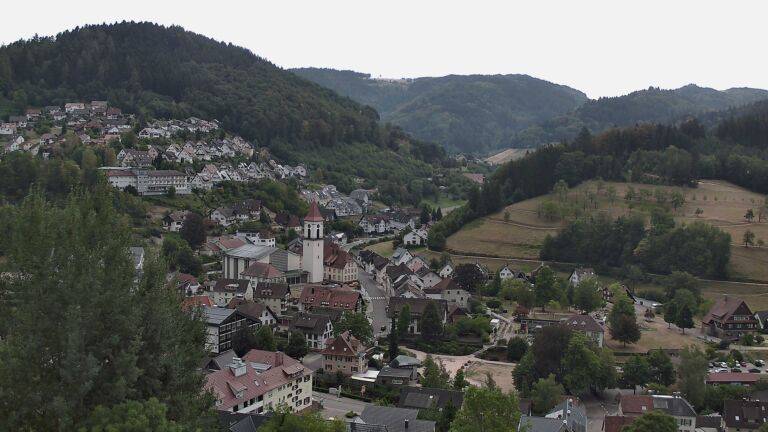 Dieses Bild zeigt eine Webcam-Aufnahme von Ottenhöfen, aufgenommen am Samstag, den 15.08.2026 um 14:30 Uhr
