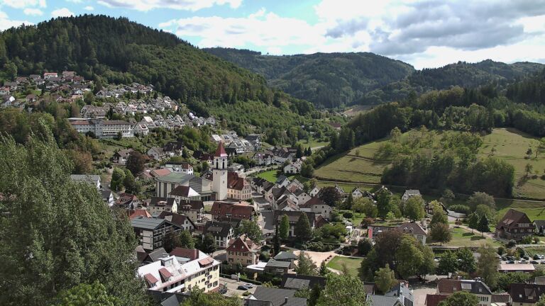 Dieses Bild zeigt eine Webcam-Aufnahme von Ottenhöfen, aufgenommen am Donnerstag, den 10.09.2026 um 14:50 Uhr