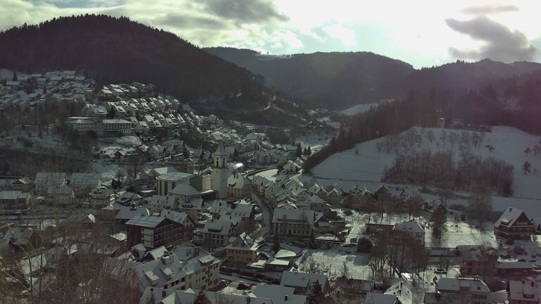 Dieses Bild zeigt eine Webcam-Aufnahme von Ottenhöfen, aufgenommen am Samstag, den 03.01.2026 um 12:20 Uhr