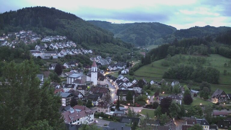 Dieses Bild zeigt eine Webcam-Aufnahme von Ottenhöfen, aufgenommen am Dienstag, den 05.05.2026 um 21:00 Uhr