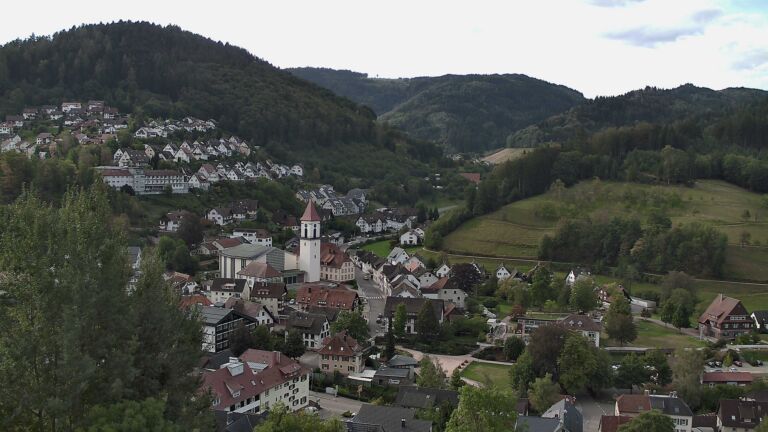 Dieses Bild zeigt eine Webcam-Aufnahme von Ottenhöfen, aufgenommen am Freitag, den 11.09.2026 um 09:10 Uhr