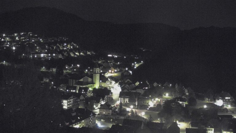Dieses Bild zeigt eine Webcam-Aufnahme von Ottenhöfen, aufgenommen am Sonntag, den 03.05.2026 um 22:00 Uhr