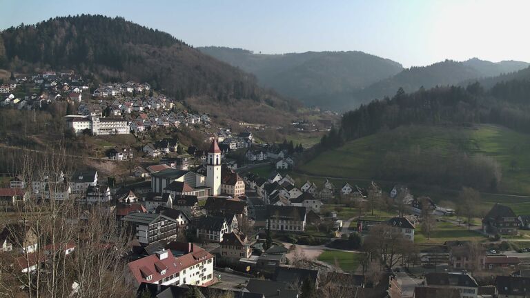 Dieses Bild zeigt eine Webcam-Aufnahme von Ottenhöfen, aufgenommen am Samstag, den 07.03.2026 um 16:30 Uhr