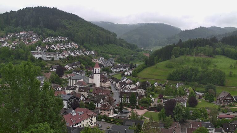 Dieses Bild zeigt eine Webcam-Aufnahme von Ottenhöfen, aufgenommen am Dienstag, den 05.05.2026 um 14:40 Uhr