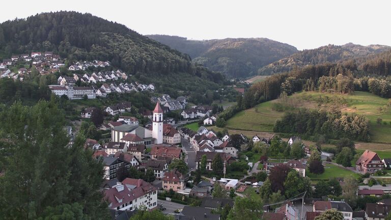 Dieses Bild zeigt eine Webcam-Aufnahme von Ottenhöfen, aufgenommen am Montag, den 22.06.2026 um 06:20 Uhr