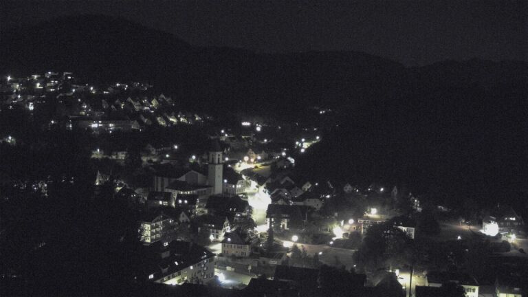 Dieses Bild zeigt eine Webcam-Aufnahme von Ottenhöfen, aufgenommen am Samstag, den 18.07.2026 um 23:00 Uhr