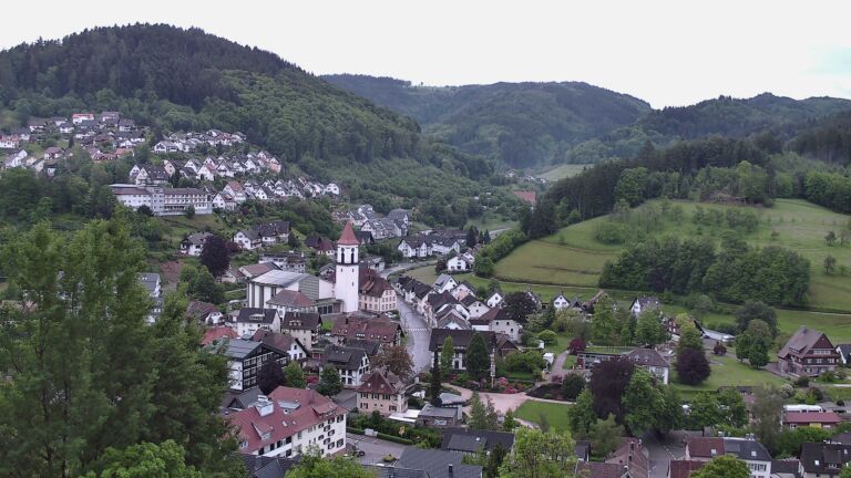 Dieses Bild zeigt eine Webcam-Aufnahme von Ottenhöfen, aufgenommen am Mittwoch, den 20.05.2026 um 06:00 Uhr