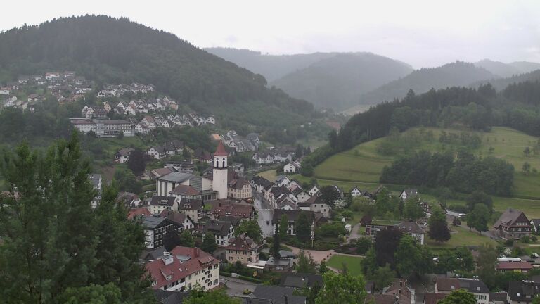 Dieses Bild zeigt eine Webcam-Aufnahme von Ottenhöfen, aufgenommen am Sonntag, den 31.05.2026 um 15:50 Uhr