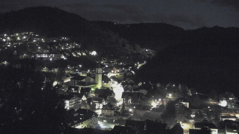 Dieses Bild zeigt eine Webcam-Aufnahme von Ottenhöfen, aufgenommen am Samstag, den 10.10.2026 um 19:50 Uhr