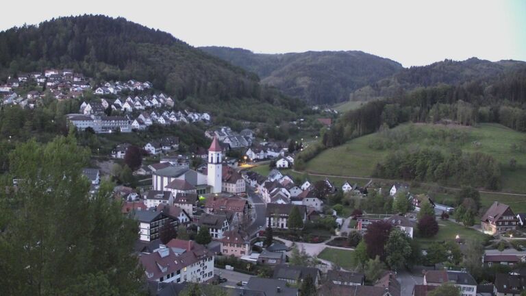 Dieses Bild zeigt eine Webcam-Aufnahme von Ottenhöfen, aufgenommen am Donnerstag, den 30.04.2026 um 05:40 Uhr