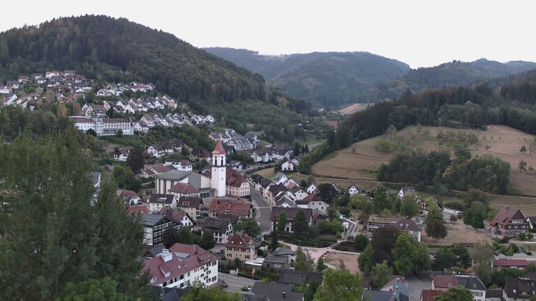 Dieses Bild zeigt eine Webcam-Aufnahme von Ottenhöfen, aufgenommen am Dienstag, den 18.08.2026 um 07:20 Uhr