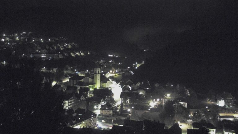Dieses Bild zeigt eine Webcam-Aufnahme von Ottenhöfen, aufgenommen am Montag, den 19.10.2026 um 06:00 Uhr