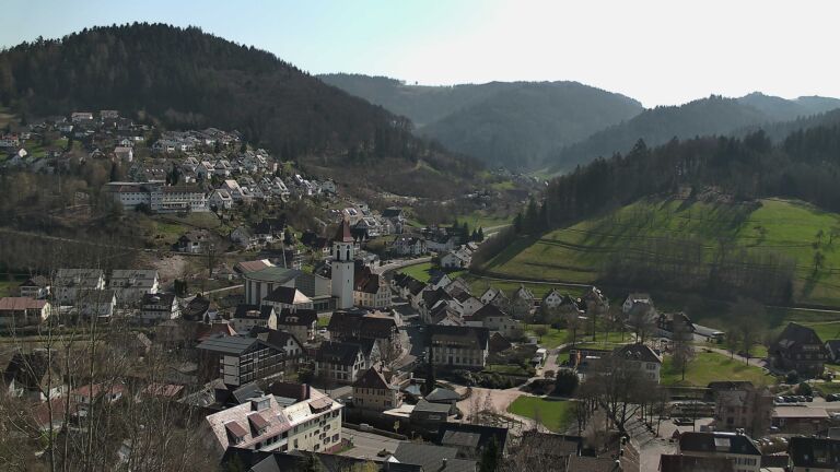 Dieses Bild zeigt eine Webcam-Aufnahme von Ottenhöfen, aufgenommen am Mittwoch, den 18.03.2026 um 13:40 Uhr