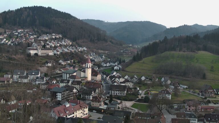 Dieses Bild zeigt eine Webcam-Aufnahme von Ottenhöfen, aufgenommen am Sonntag, den 08.03.2026 um 18:20 Uhr