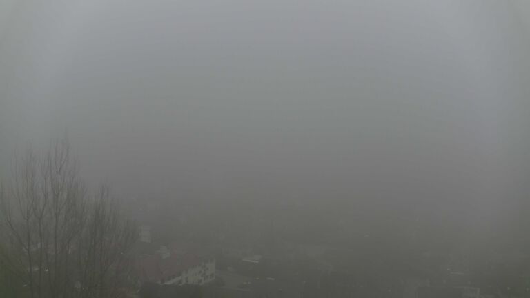 Dieses Bild zeigt eine Webcam-Aufnahme von Ottenhöfen, aufgenommen am Montag, den 13.04.2026 um 13:10 Uhr