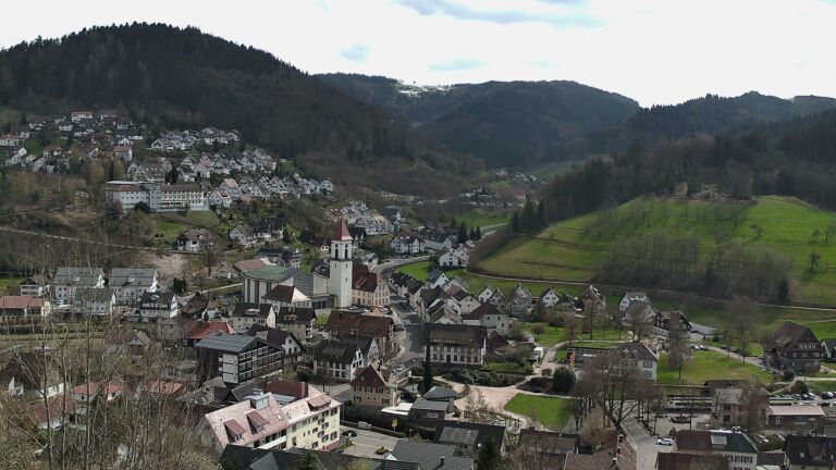 Dieses Bild zeigt eine Webcam-Aufnahme von Ottenhöfen, aufgenommen am Freitag, den 03.04.2026 um 14:50 Uhr