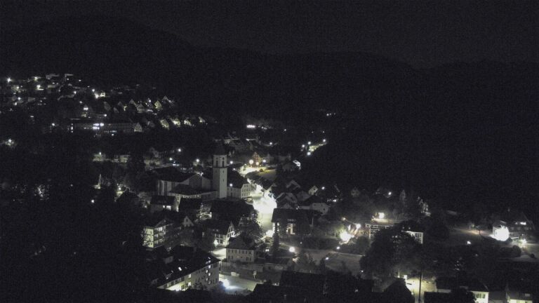 Dieses Bild zeigt eine Webcam-Aufnahme von Ottenhöfen, aufgenommen am Montag, den 10.08.2026 um 23:30 Uhr