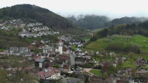 Dieses Bild zeigt eine Webcam-Aufnahme von Ottenhöfen, aufgenommen am Sonntag, den 12.04.2026 um 10:50 Uhr
