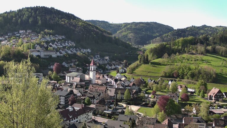 Dieses Bild zeigt eine Webcam-Aufnahme von Ottenhöfen, aufgenommen am Freitag, den 24.04.2026 um 09:10 Uhr
