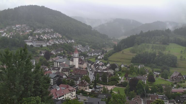 Dieses Bild zeigt eine Webcam-Aufnahme von Ottenhöfen, aufgenommen am Freitag, den 12.06.2026 um 16:00 Uhr