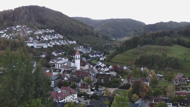 Dieses Bild zeigt eine Webcam-Aufnahme von Ottenhöfen, aufgenommen am Donnerstag, den 22.10.2026 um 08:20 Uhr