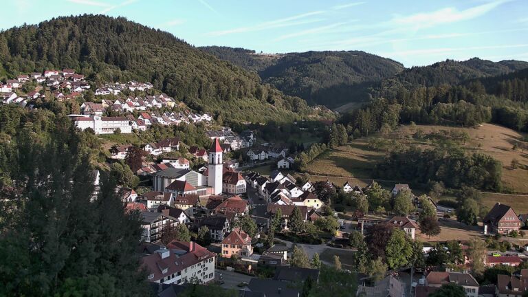 Dieses Bild zeigt eine Webcam-Aufnahme von Ottenhöfen, aufgenommen am Donnerstag, den 23.07.2026 um 20:00 Uhr