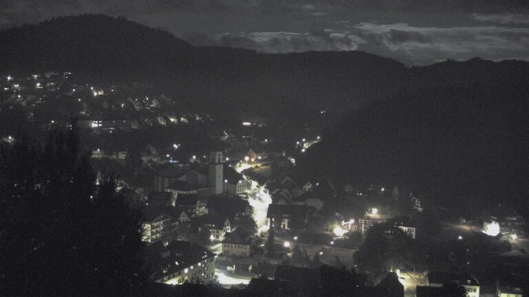 Dieses Bild zeigt eine Webcam-Aufnahme von Ottenhöfen, aufgenommen am Dienstag, den 25.08.2026 um 23:00 Uhr