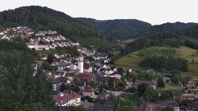 Dieses Bild zeigt eine Webcam-Aufnahme von Ottenhöfen, aufgenommen am Freitag, den 29.05.2026 um 20:40 Uhr